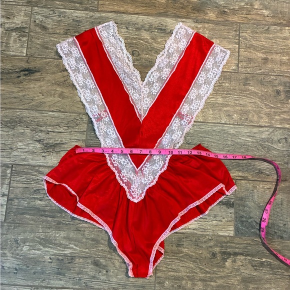 VTG Red & white Trim Women's sexy lingerie - Picture 5 of 6